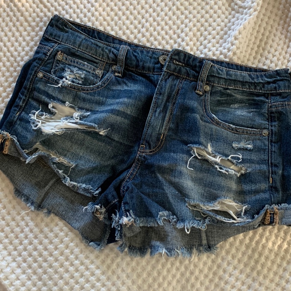 American Eagle ripped shorts